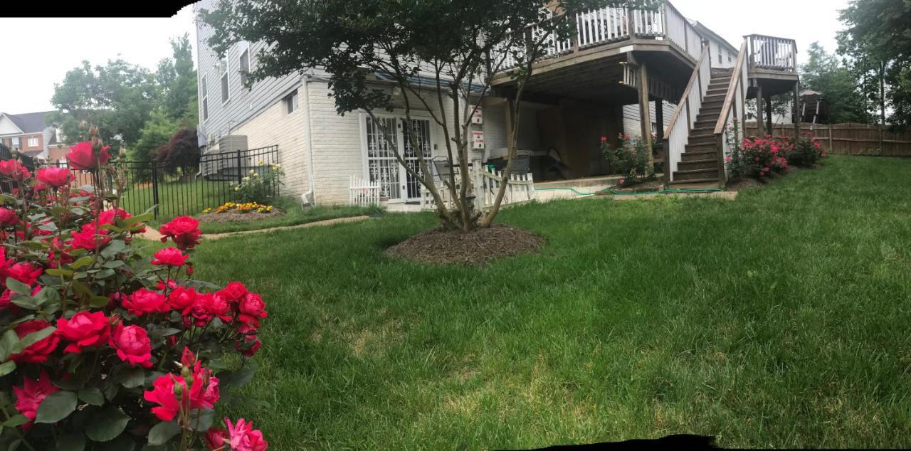Two Bedroom Apartment In Single Family Home Fort Washington Exterior photo